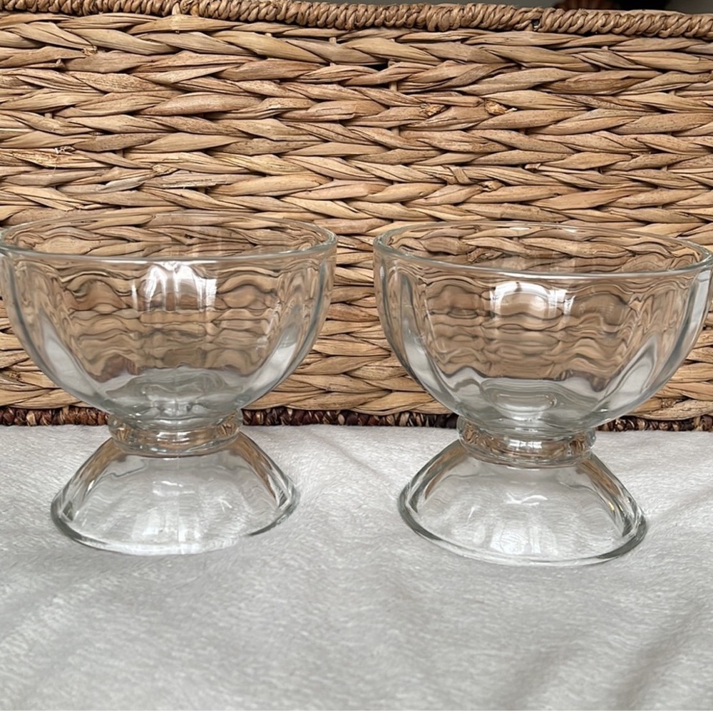 Libbey Set of two Ribbed Oversized Dessert Footed Ice Cream Bowls Serendipity